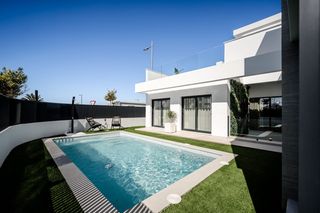 Maison à Mar Menor golf. Estas propiedades de ensueño cuentan con 3 dormitorios, 3 baños
