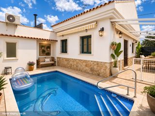 Casa a Los Urrutias. Descubra estanbspvilla unifamiliar con una piscina privada situa