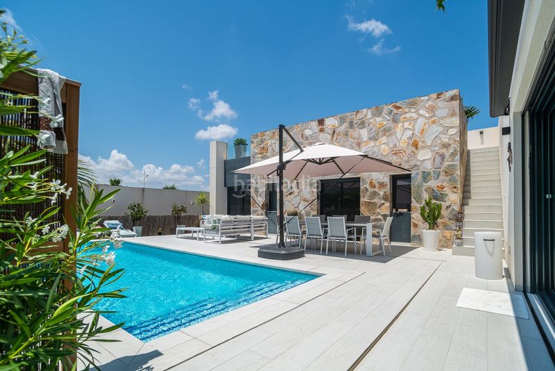 Foto a399f50b-760e-41a8-96ff-5f90933a9738. Casa amb aparcament piscina a Algorfa