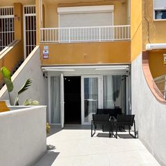 Casa a La Veleta. Descubre este bungalow en planta baja completamente reformado, u