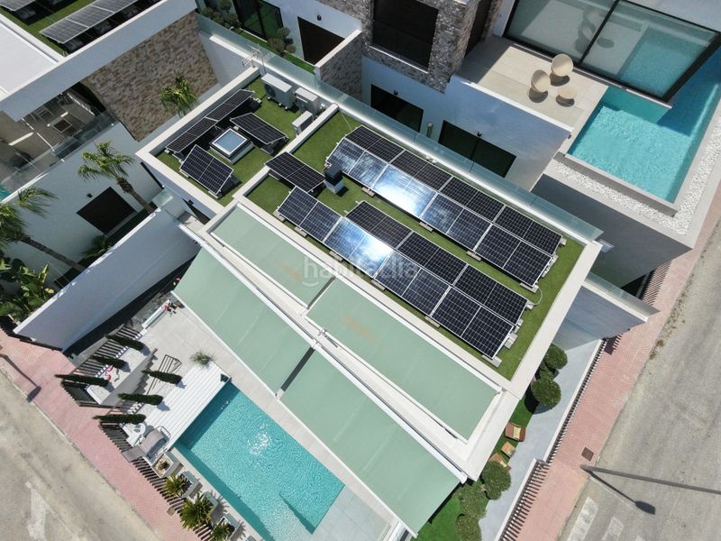 Foto 22a3bf8b-6e47-44a6-af5f-089a17fab836. Casa amb piscina a Centro Rojales