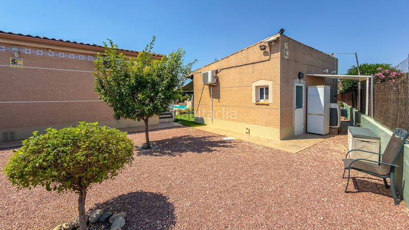 Foto 4a8bf86b-d5fc-4edd-b963-b80872d64560. Casa amb piscina a Catral