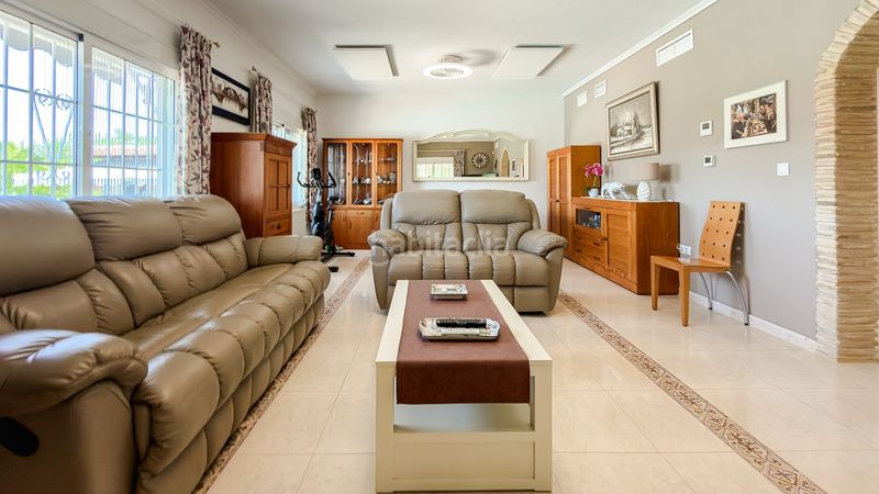 Foto 6a4fd2e9-3088-48ab-9826-2a5353f293cc. Casa amb piscina a Catral