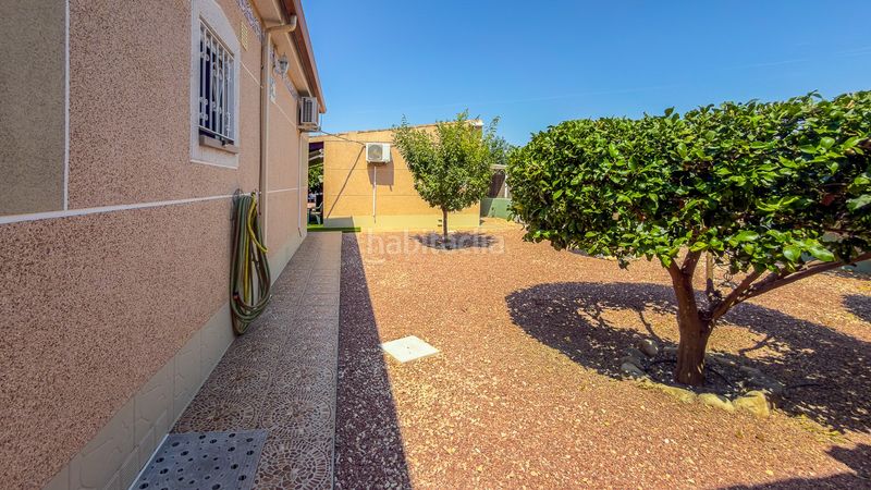 Foto 6fa75225-787d-46eb-8bef-a84c7ded0e0b. Casa amb piscina a Catral