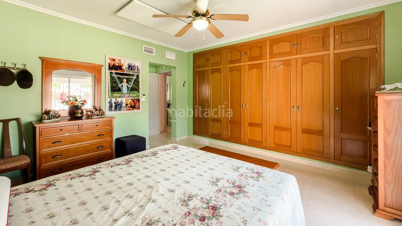 Foto be572546-1c59-4f55-b72c-5d209984f264. Casa amb piscina a Catral