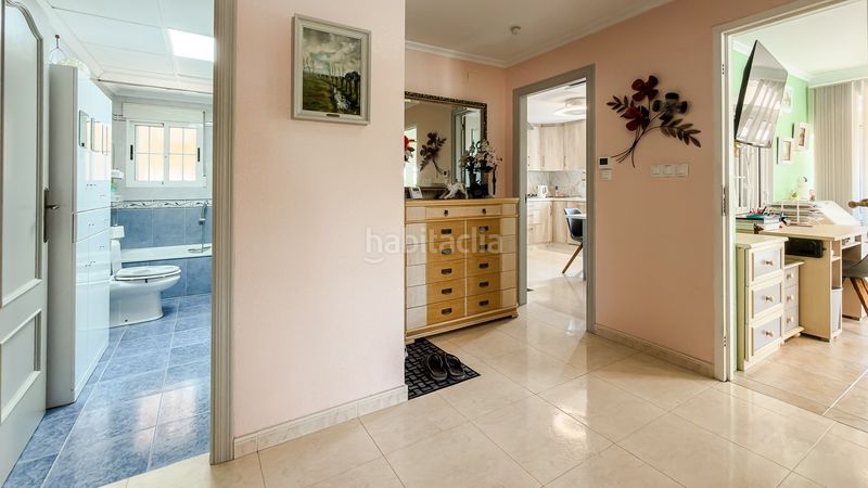 Foto f1b24233-4346-4e38-9f32-d3781e9101d5. Casa amb piscina a Catral