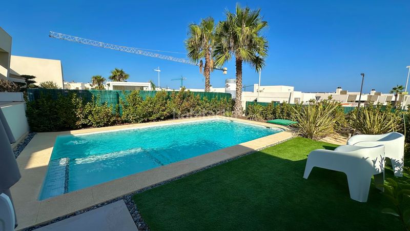 Foto 4a984a65-1df6-4f97-83e7-9e013ec82c61. Casa amb piscina a Algorfa