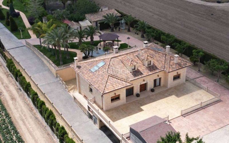 Foto 8044d7e9-3e18-48c5-9d53-1660921ce02e. Casa amb piscina a Pedanías Oeste Aspe