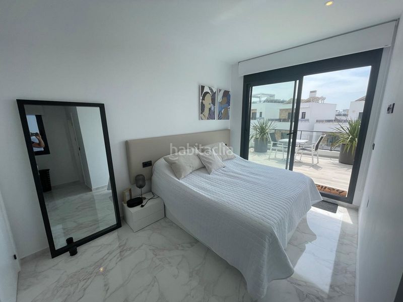Foto 0d1d8eaf-d837-4837-812e-ca1f3b2a990f. Casa amb piscina a Benijófar