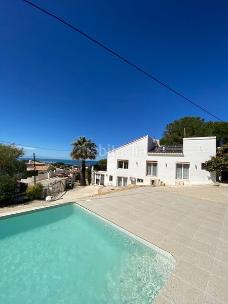 Foto 7fa75227-d207-4366-a9dc-edcfdf480ec5. Casa amb aparcament piscina a El Montgó Dénia