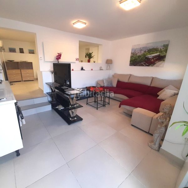 Foto b2a7b238-a495-4656-ba2d-3add53637e5a. Casa amb piscina a La Marquesa Rojales