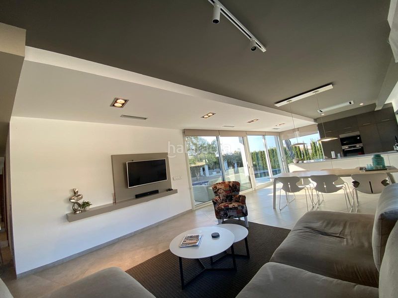 Foto a9341508-eeae-420c-a4ba-af628287f0ec. Casa amb piscina a Teulada