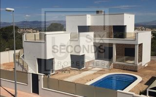Haus in Lo Pepín. Esta villa independientenbspde calidad superior con una atractiv