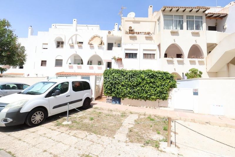 Foto f11cf5a2-d497-4e94-a595-0f33fc50957d. Casa amb aparcament a La Zenia Orihuela
