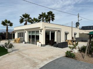 Casa a Crevillente. Descubre esta villa independiente en crevillente, una propiedad