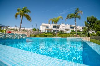 Planta baixa a El Pinar de Campoverde. Descubra este elegante apartamento en planta baja en lo romero g