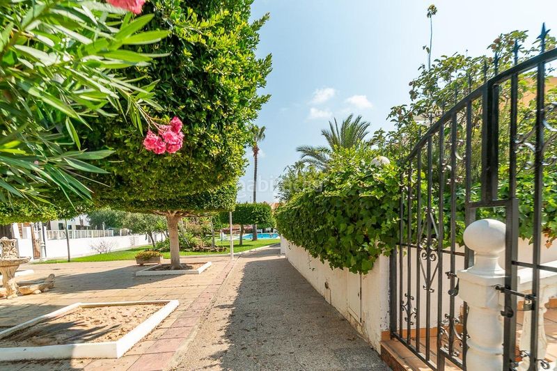 Foto f856d4b3-ef9d-41b8-b2cb-82b050bd389c. Àtic amb aparcament piscina a Torreblanca Torrevieja