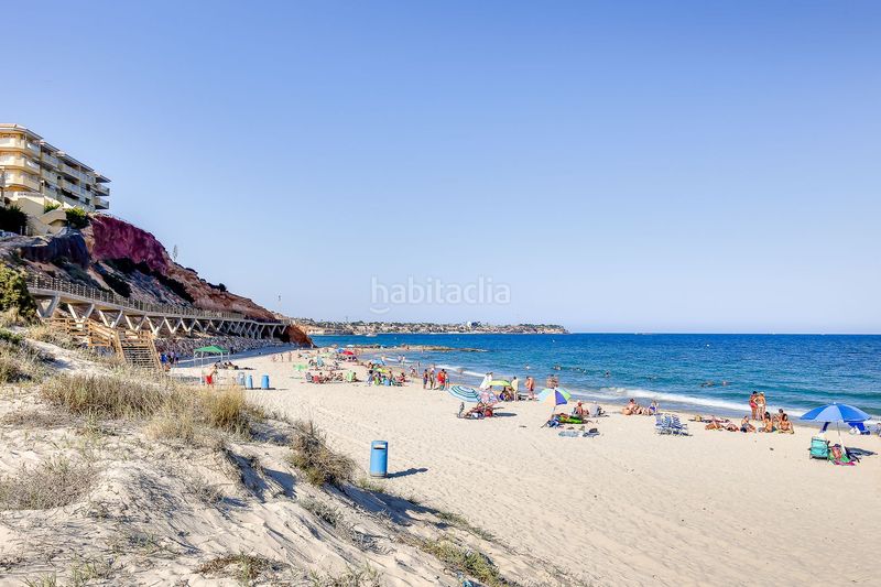 Foto a18fee84-e688-49f9-b88d-402fc2d879bd. Casa amb piscina a Lomas de Cabo Roig - Los Dolses Orihuela