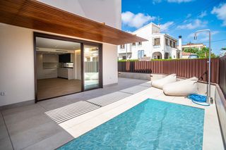 Casa in Santiago de La Ribera. Descubre una magnífica villa en santiago de la ribera, diseñada