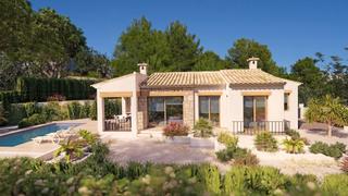 Casa a Benissa Pueblo. Se encuentra en un complejo rodeado de naturaleza y situado en u