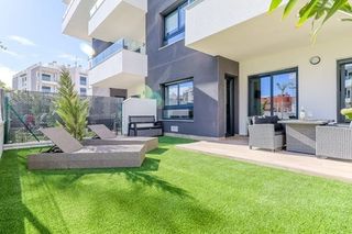 Planta baixa a Villamartín-Las Filipinas. Descubre este atractivo apartamento en venta en las filipinas, o