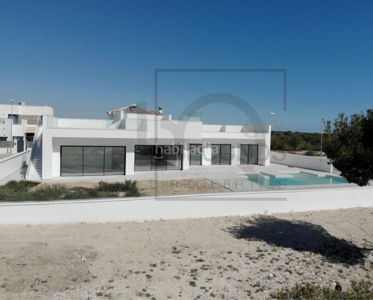 Foto 36a20016-6992-423b-ae72-d533e8d764a2. Casa amb aparcament piscina a Rojales