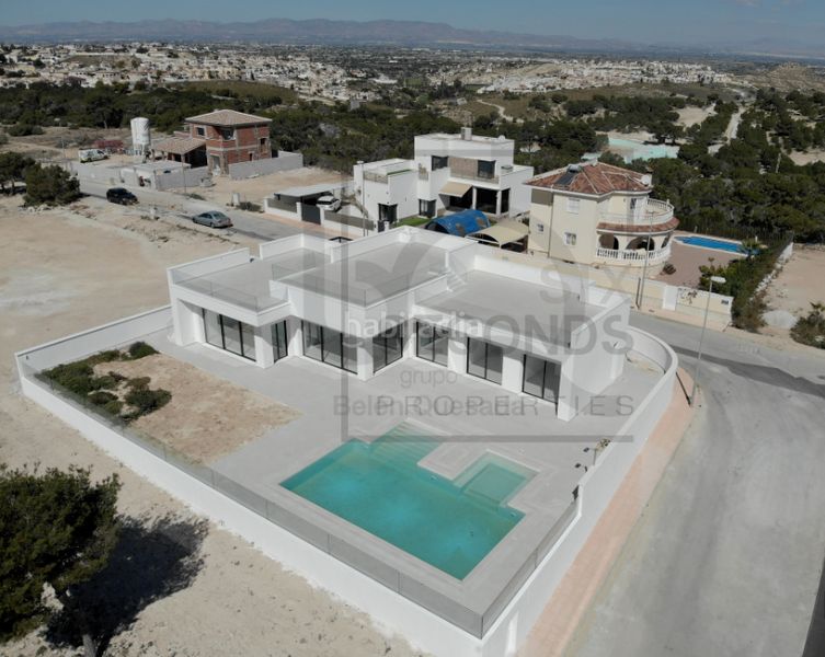 Foto 6b18fc6a-68c1-4c36-99a5-9df94cc7f0b9. Casa amb aparcament piscina a Rojales