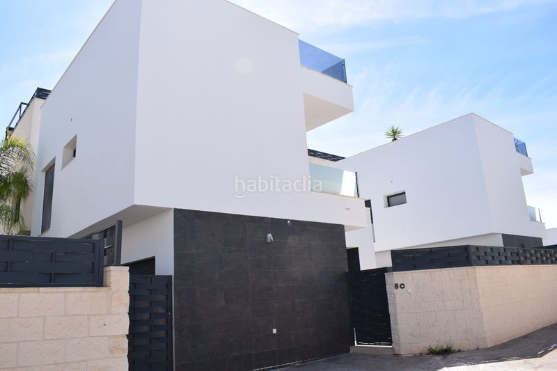 Foto 264ea395-5875-4fc8-aaa8-198f1b05ab5a. Casa amb aparcament piscina a Benijófar