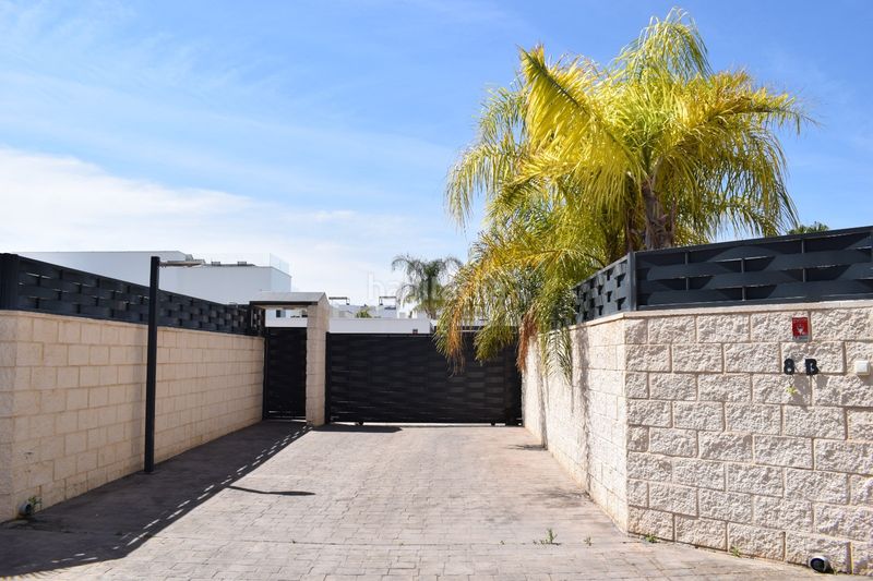 Foto a1676e97-54b4-4178-8104-6089a2d30bed. Casa amb aparcament piscina a Benijófar