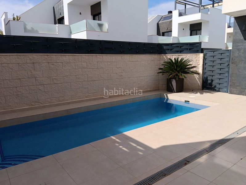 Foto e9052a74-fd90-4577-882b-93b4785f65cf. Casa amb aparcament piscina a Benijófar