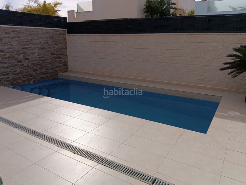 Foto f46e8eac-cfb8-41cd-b4b9-370686bdb0c7. Casa amb aparcament piscina a Benijófar