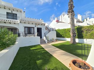 Casa adossada a Villamartín-Las Filipinas