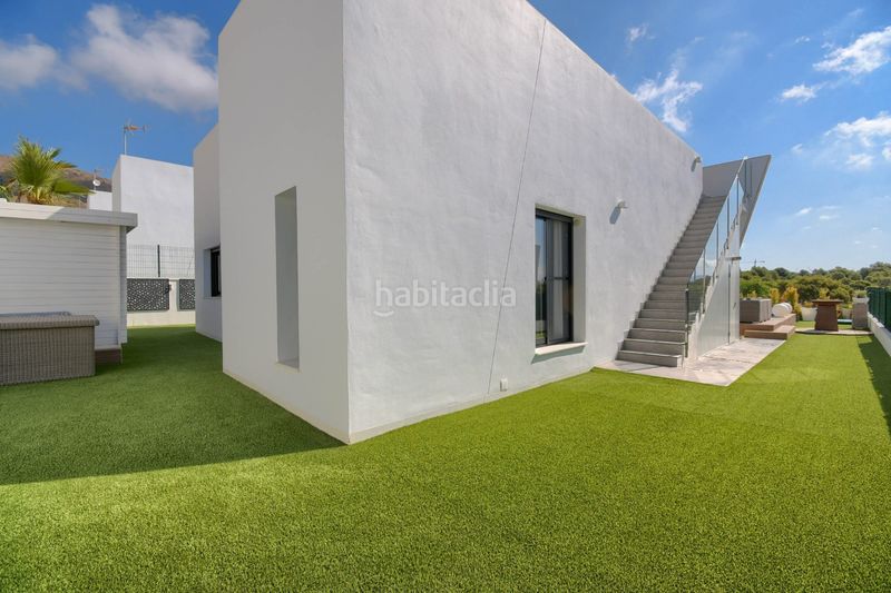 Foto ecf3a099-aefe-4fa8-8701-5332b998c172. Casa amb piscina a Finestrat pueblo Finestrat