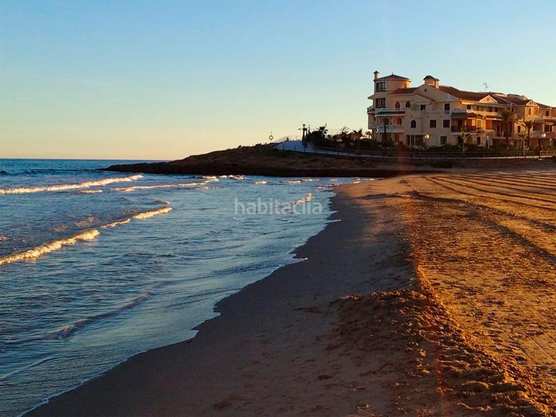 Foto 4d6571d0-8337-40a2-a623-12456be2a256. Apartamento este es un residencial con una ubicación excelente cerca de Playa Flamenca, centros comerciales como zenia boulevard y conectado c en Orihuela