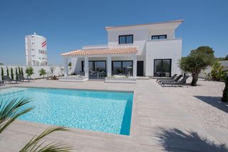 Casa a Rojales. La casa de tus sueños te espera en la costa blancanbspde alicant