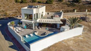 Casa a San Fulgencio. La casa de tus sueños te espera en la costa blanca de alicante,