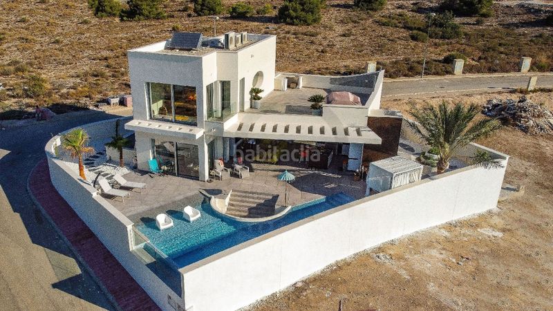Foto 5810fb7a-012f-4bb6-a56e-e70ac1ab4b4d. Casa la casa de tus sueños te espera en lanbspcosta blanca de alicante, españa.nbspesta exclusiva villa en particular cuenta con unanbs en San Fulgencio