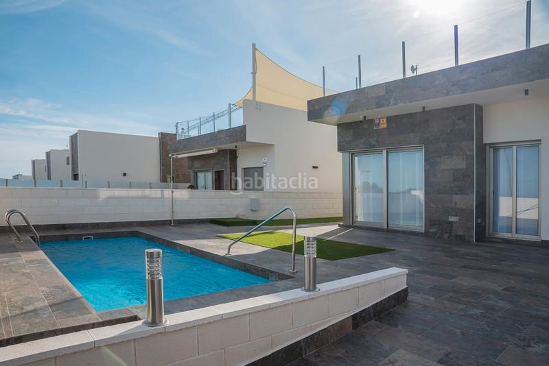 Foto a82add71-dfdd-486f-b612-385d3ff21569. Maison avec parking piscine dans Los Almendros Orihuela