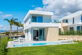 Haus in Golf Bahía. Promoción de 5 villas en sierra cortina resort en finestrat. est