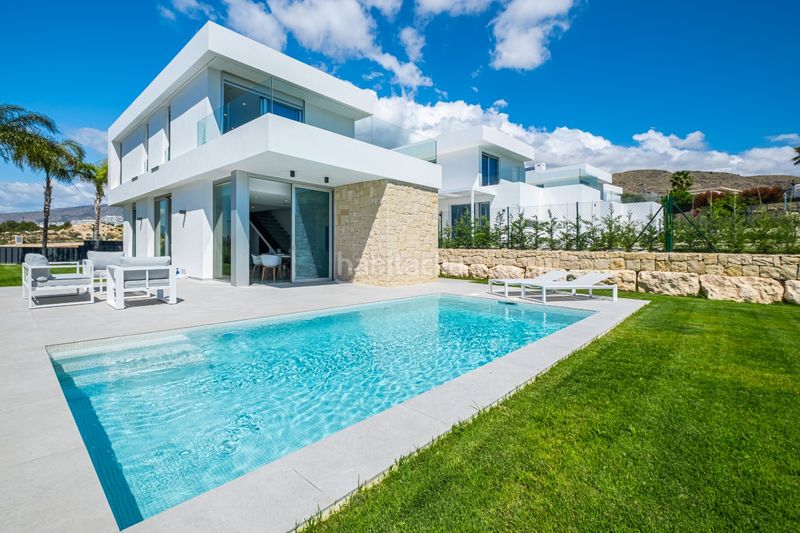 Foto a792a347-8ff6-4458-8334-3d7f67bd2603. Casa amb aparcament piscina a Golf Bahía Finestrat