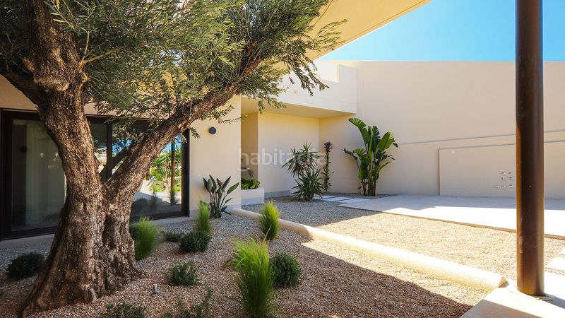 Foto 45499b66-a19a-4bf7-80c2-b187b1cea5ab. Casa amb aparcament piscina a La Marina Elche / Elx
