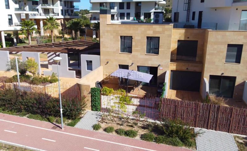 Foto 175b30f4-a016-47af-9725-923043c33f8e. Casa adossada amb calefacció aparcament piscina a Vila Joiosa (la)