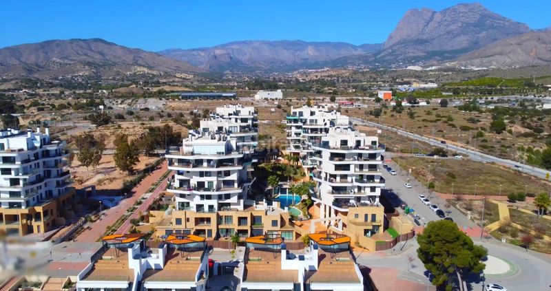 Foto e5590777-9ed8-4bc3-a3ef-206d73e72024. Casa adossada amb calefacció aparcament piscina a Vila Joiosa (la)