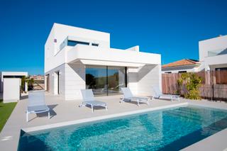 Chalet à Montesinos (Los). Villanbspde 3nbspdormitorios y 3 baños.nbspos ofrecemos unanbspp