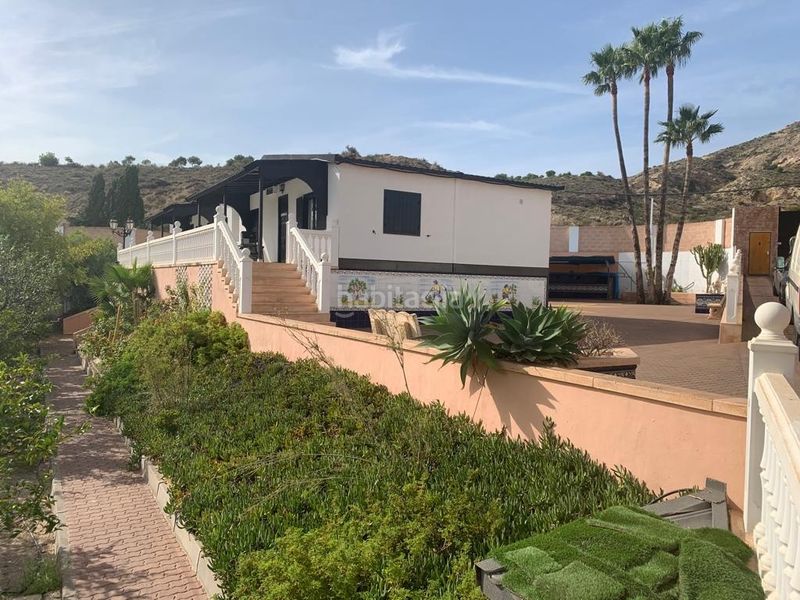 Foto a5975a5b-24d7-4f5e-8be3-dbc866321e53. Casa amb calefacció aparcament a Novelda