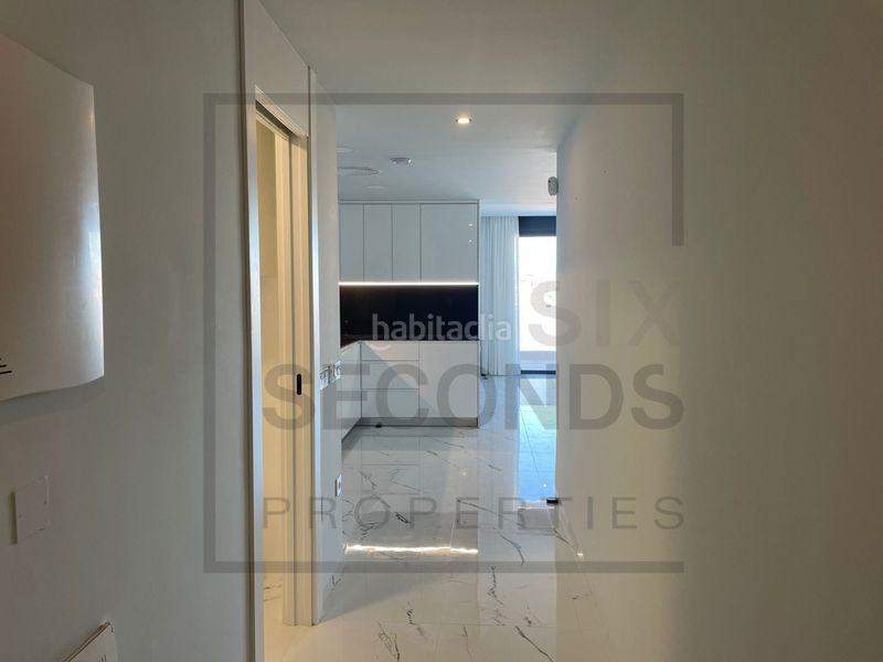 Foto 4b0e7ce6-7347-42e0-98d9-5299693edf62. Apartament amb calefacció aparcament piscina a Los Arenales del Sol Elche / Elx