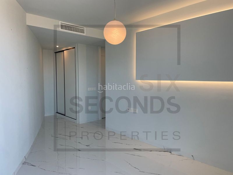 Foto e602b279-ff07-4ad2-96d8-de77814fb6a1. Apartament amb calefacció aparcament piscina a Los Arenales del Sol Elche / Elx