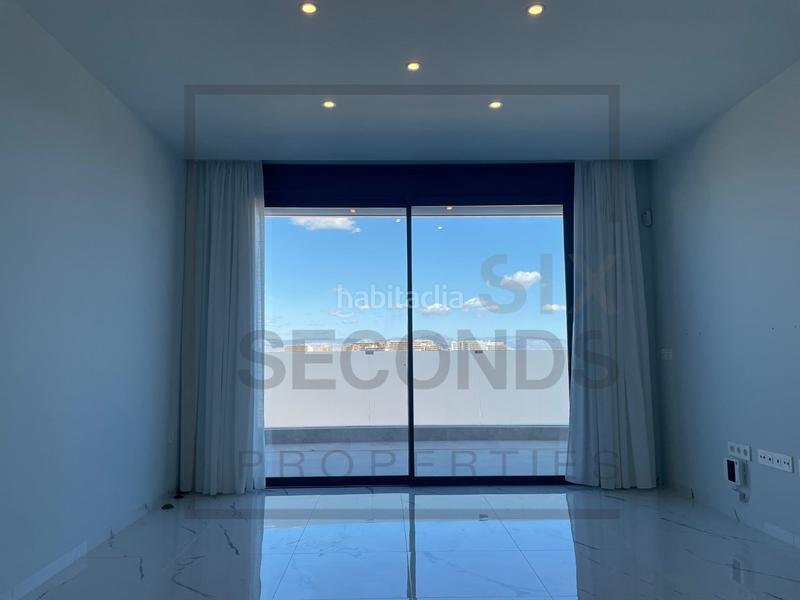 Foto 3c4702bb-aa17-4055-be74-69221919b586. Apartamento sumérgete en la sofisticación de unnbspresidencial de nueva construcción, a solo 800 metros de la paradisíaca playa carabassi, don en Elche / Elx