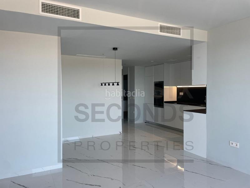 Foto 6eb3a564-84a0-4b7a-93f9-128ab5a52ae5. Apartamento sumérgete en la sofisticación de unnbspresidencial de nueva construcción, a solo 800 metros de la paradisíaca playa carabassi, don en Elche / Elx