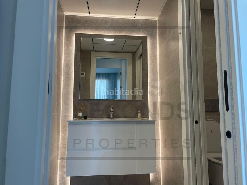 Foto cb8cd4f3-2fd2-4a98-9446-401ffa62a91a. Apartamento sumérgete en la sofisticación de unnbspresidencial de nueva construcción, a solo 800 metros de la paradisíaca playa carabassi, don en Elche / Elx